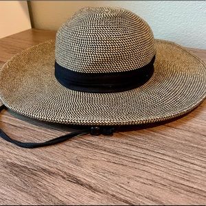 Solar Escape Women's Sun Hat Adjustable Packable OS Polyester Black Tan Stripes